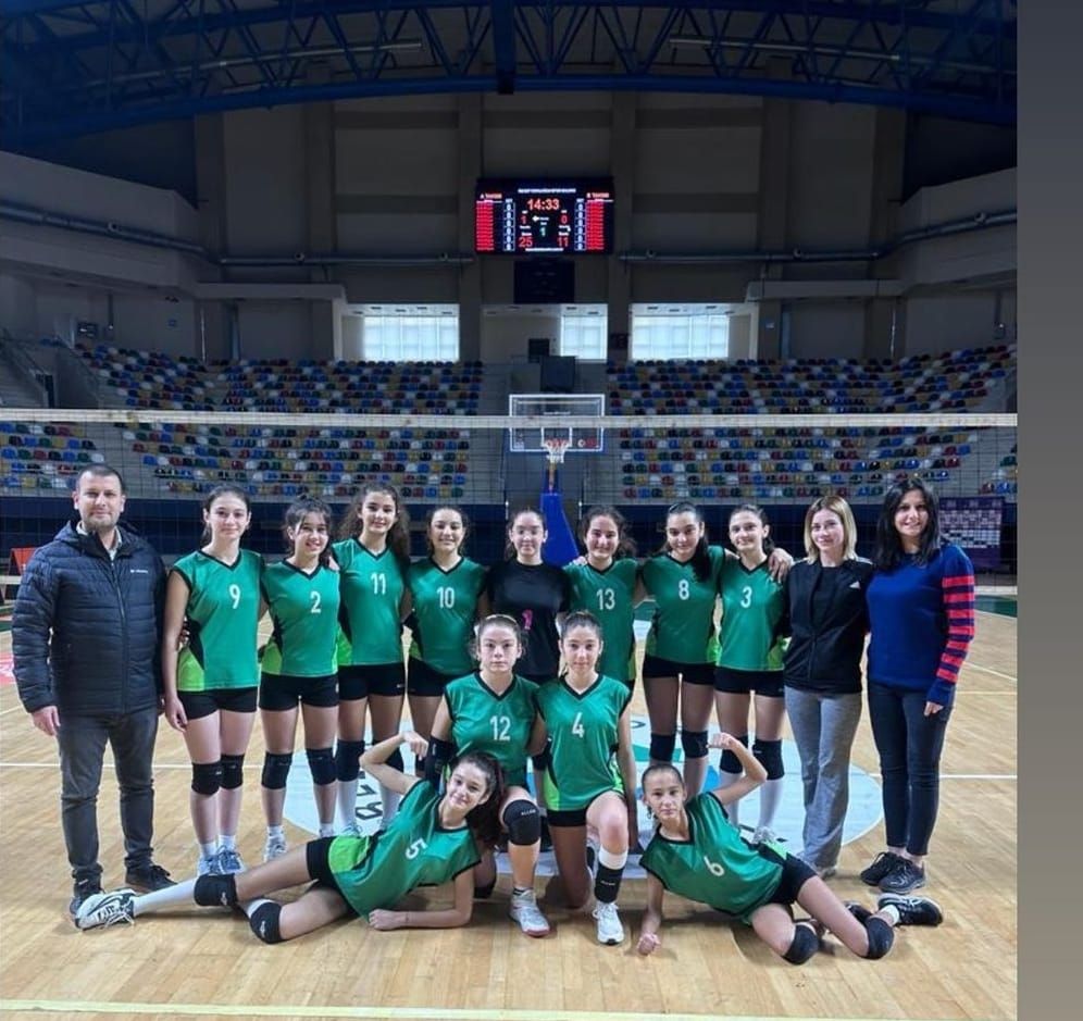 Voleybolda Ad�m�z� Duyurduk 