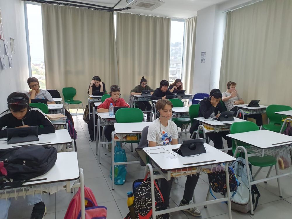 ENGL�SH BENCHMARK