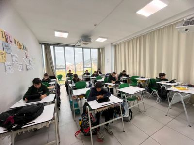 ENGL�SH BENCHMARK